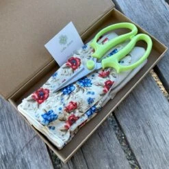 Garden Gift Box - Gloves And Garden Snips -Eds Plant Shop garden gift box gloves and garden snips 488866