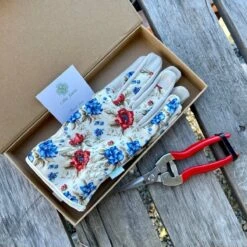 Garden Gift Box - Gloves And Needle Snips -Eds Plant Shop garden gift box gloves and needle snips 599714