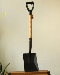 Garden Shovel Deluxe In Matte Black By Benson -Eds Plant Shop garden shovel deluxe in matte black by benson 224187