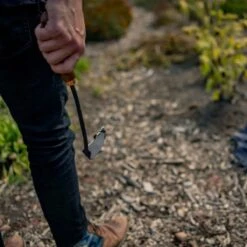 Barebones Japanese Weeding Hoe -Eds Plant Shop japanese weeding hoe 601108