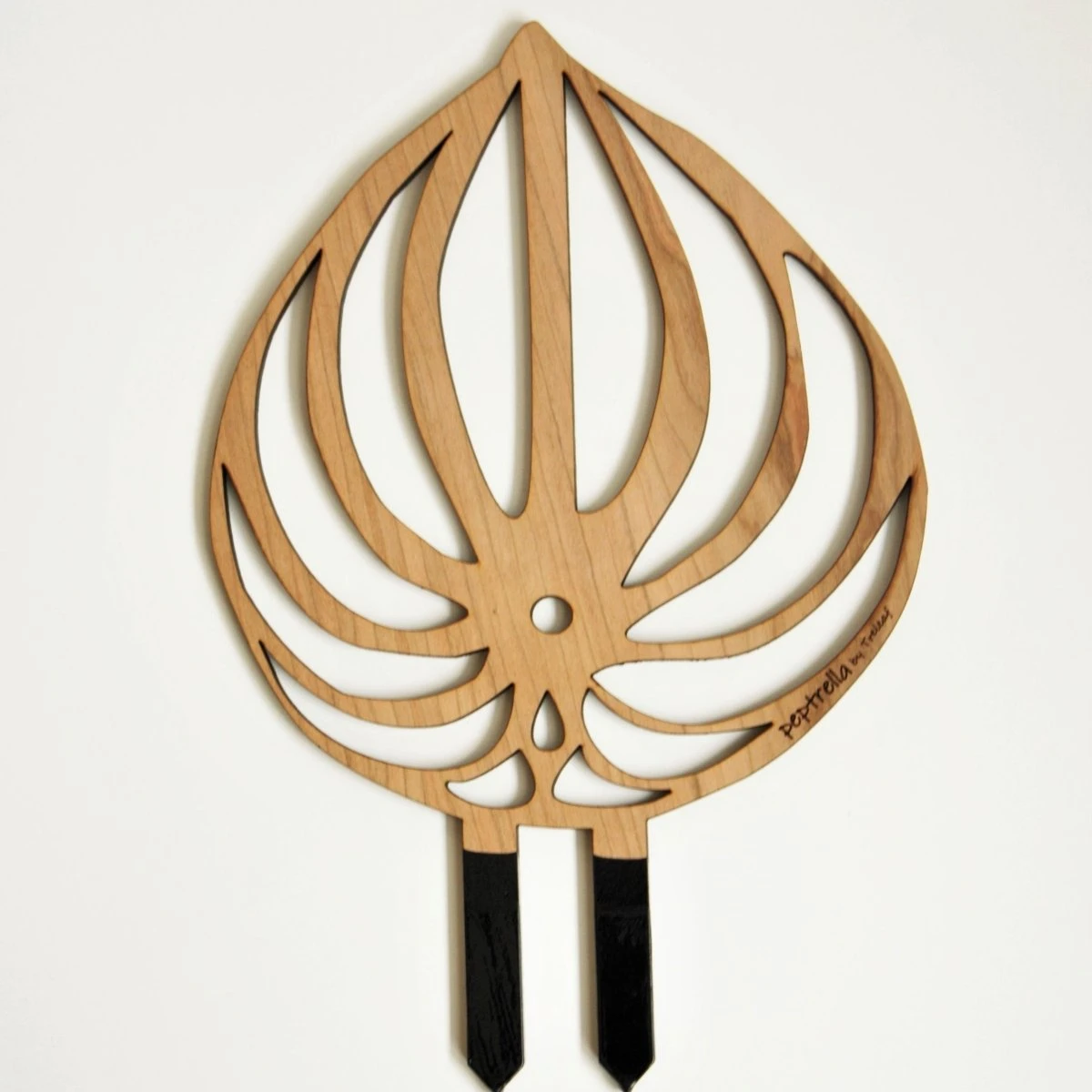 Peptrella - Peperomia Inspired Plant Trellis 3 Peptrella - Peperomia Inspired Plant Trellis