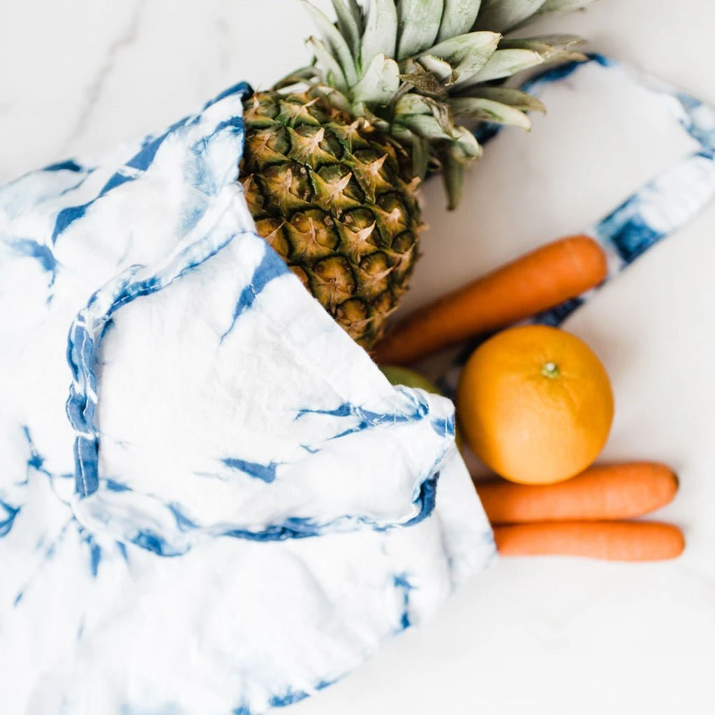 Shibori & Classic Tie Dye Kit – DIY Indigo Dyeing Kit With Napkins + Tote 9 Shibori & Classic Tie Dye Kit – DIY Indigo Dyeing Kit With Napkins + Tote - Image 7