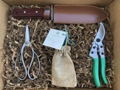 Front Page -Eds Plant Shop the ultimate gardeners tool gift box 327979