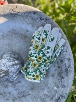 Women's Floral Gardening And Project Gloves "The Betsy" -Eds Plant Shop womens floral gardening and project gloves the betsy 385821