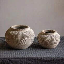 Yukun Terracotta Stubby Planter Pot